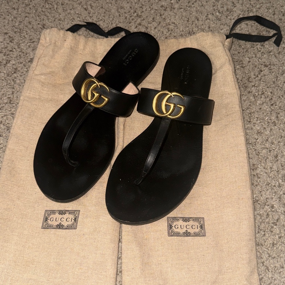 Gucci Marmont Leather Thong Sandal with Double G (GG) — Black Size 40